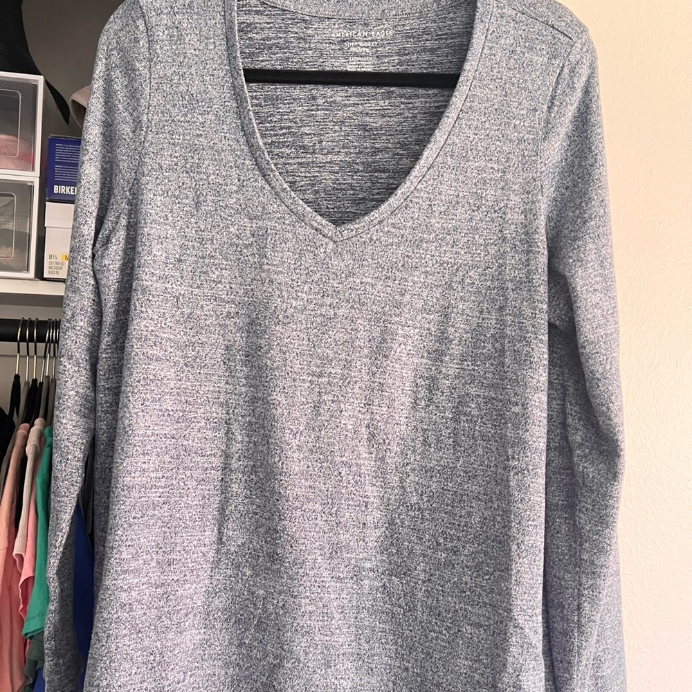 American Eagle Outfitters Heathered Blue V-Neck Sweater